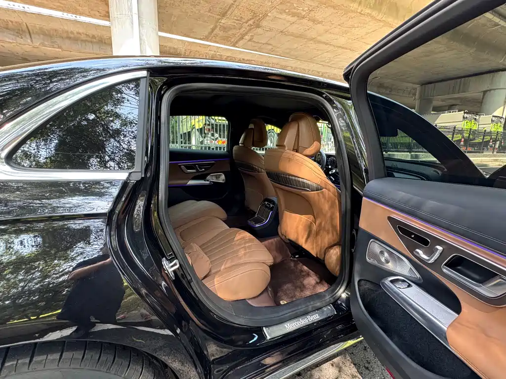 Mercedes-Benz E-Class — миниатюра 14
