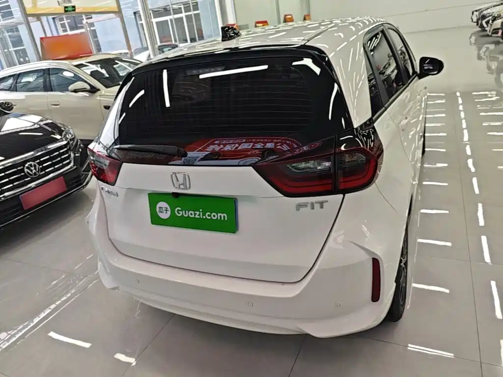 Honda Fit — миниатюра 6