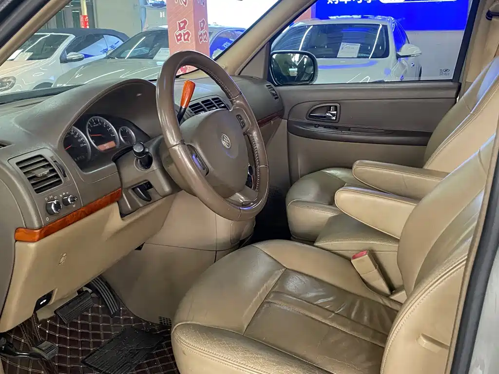 Buick GL8 — миниатюра 9