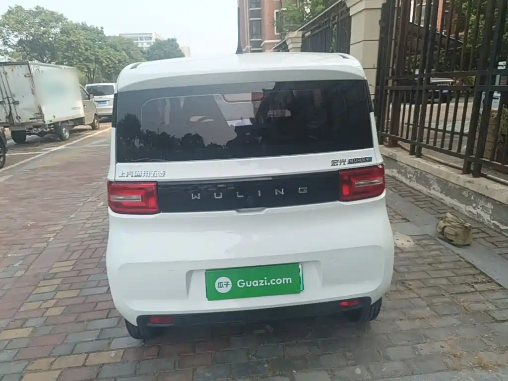 Wuling MINIEV — миниатюра 6