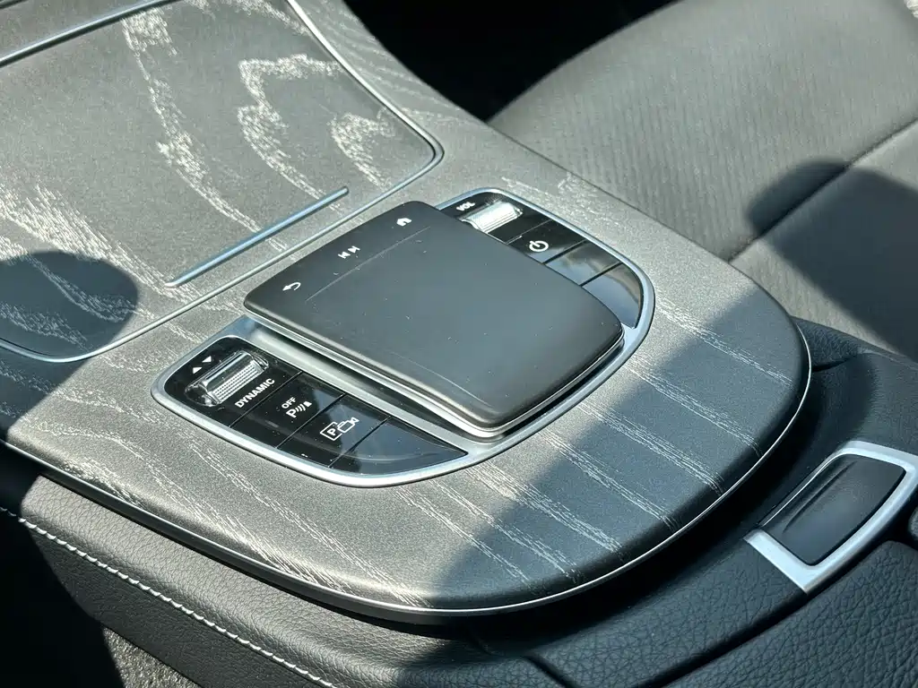 Mercedes-Benz E-Class New Energy — миниатюра 8