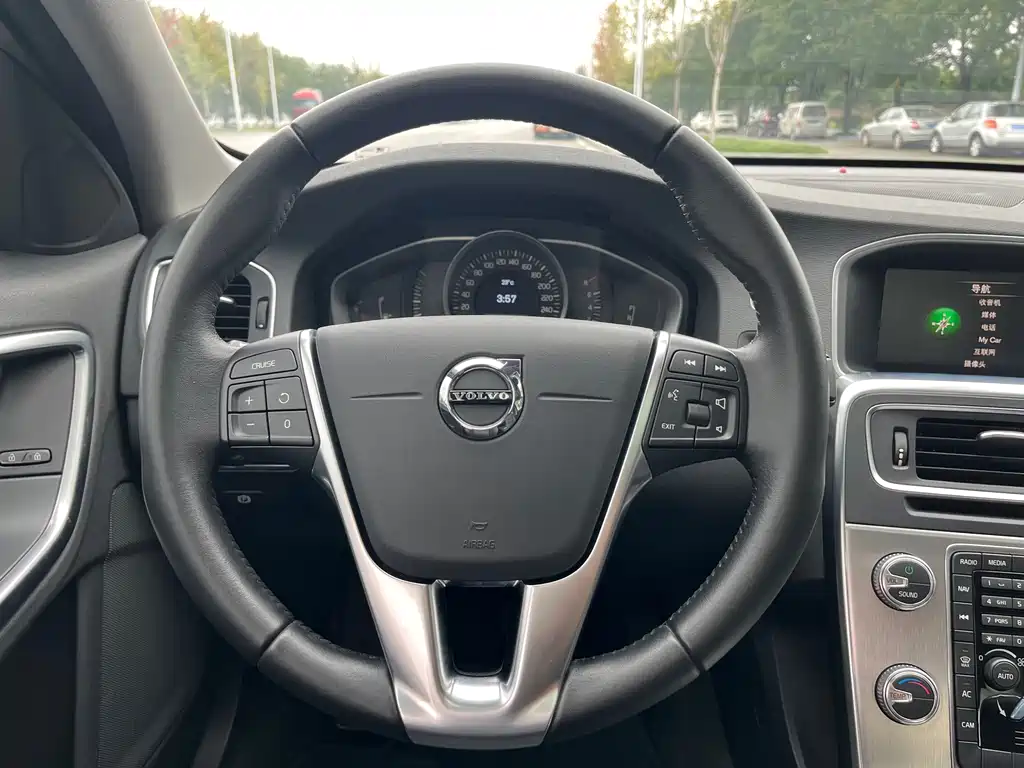 Volvo S60 — миниатюра 5
