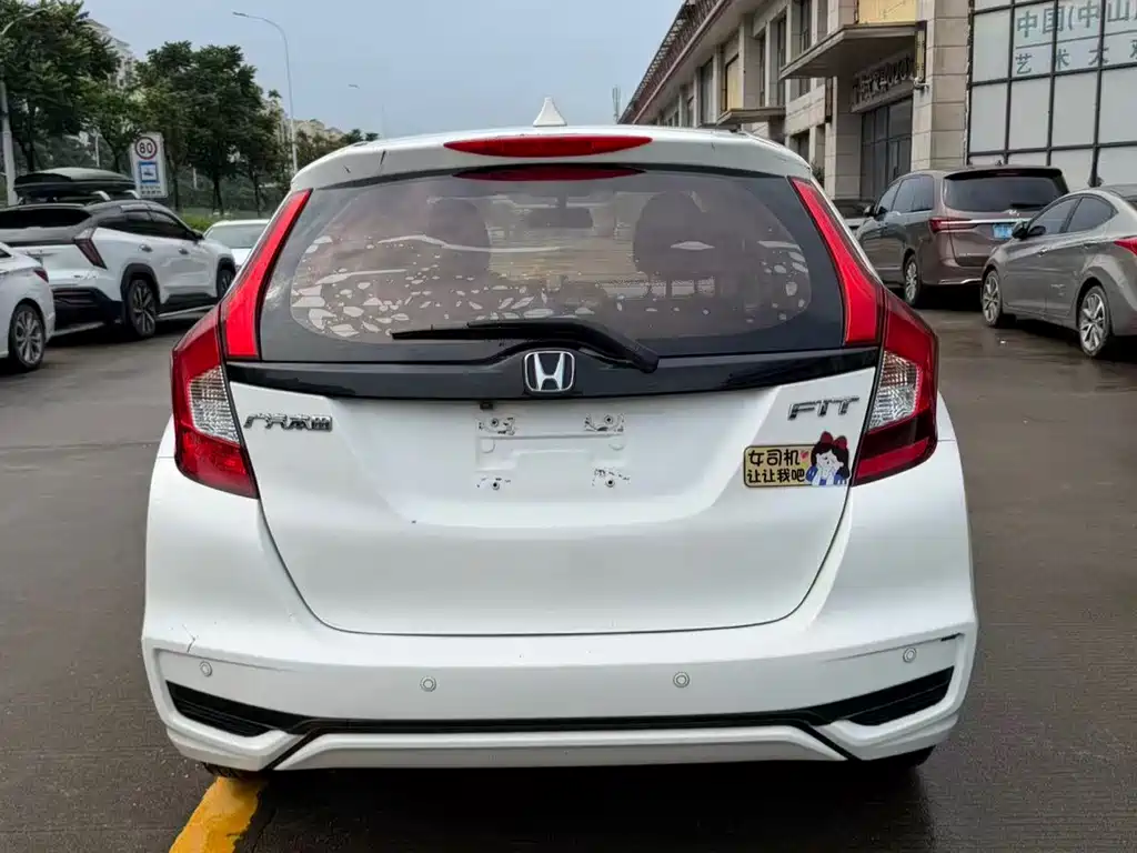 Honda Fit — миниатюра 6