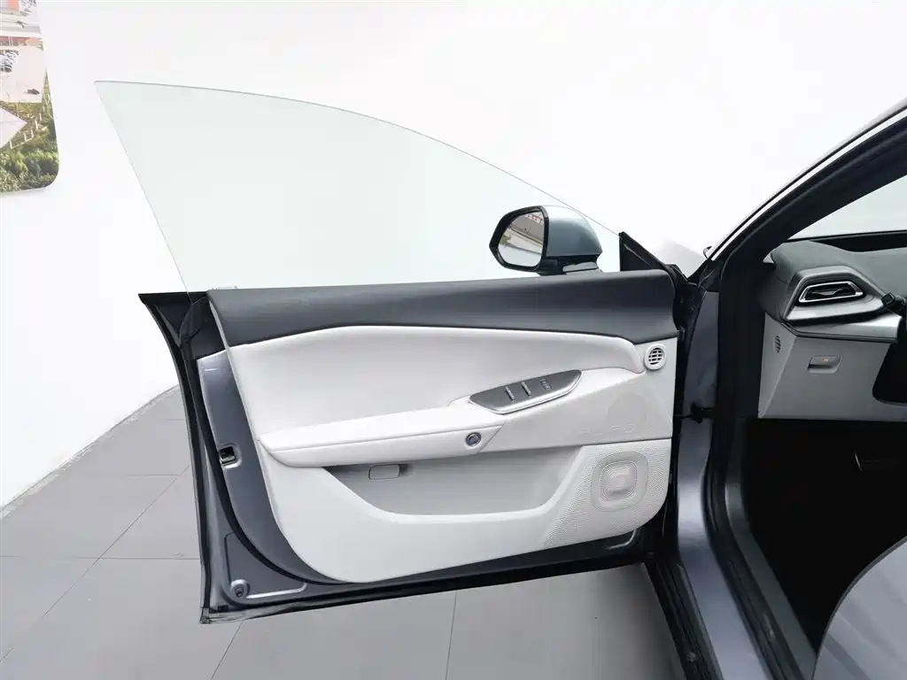 Arcfox Alfa Romeo S5 S5 2024 560MAX 185kW