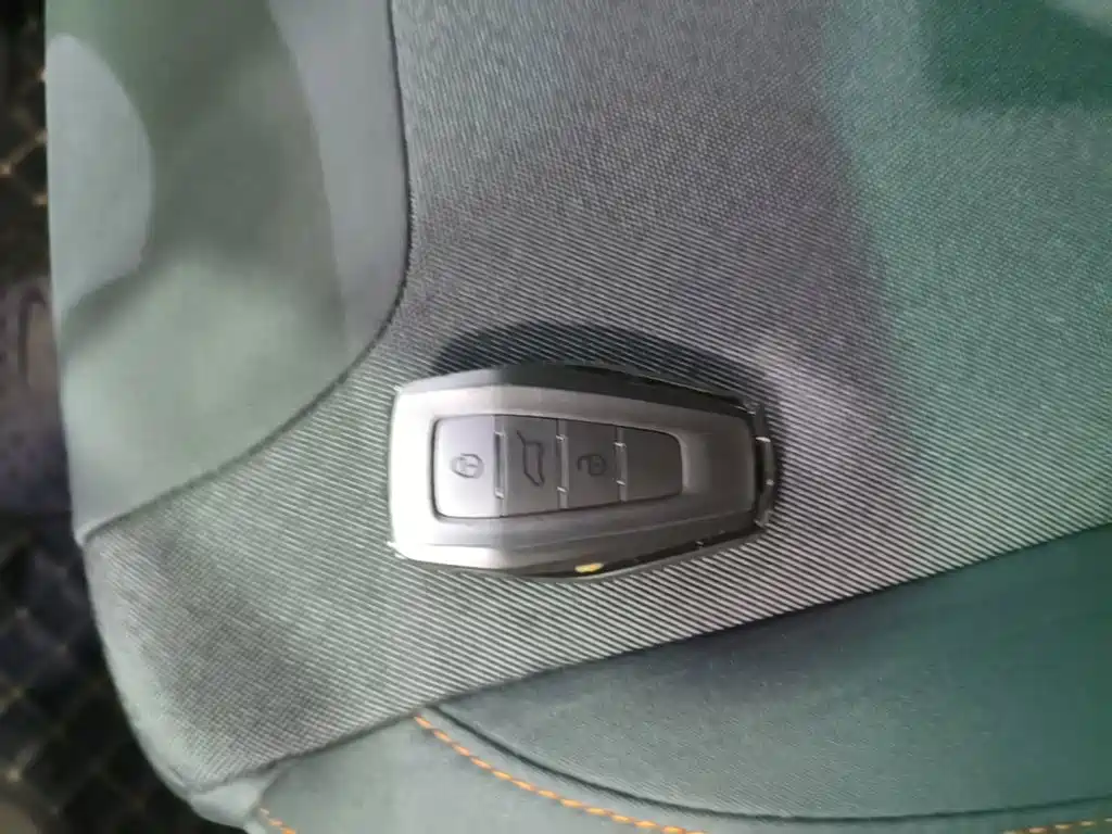 Yuan Cheng Yuan Cheng Super VAN — миниатюра 9
