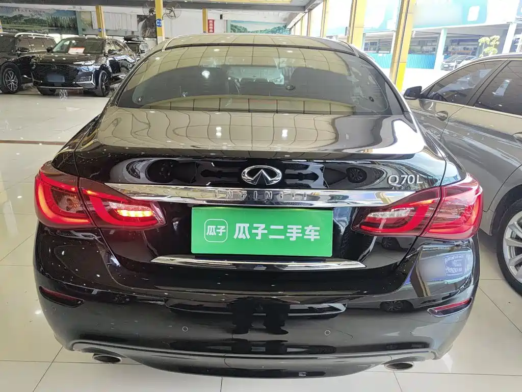 Infiniti Q70 2019 Q70L 2.0T Elite