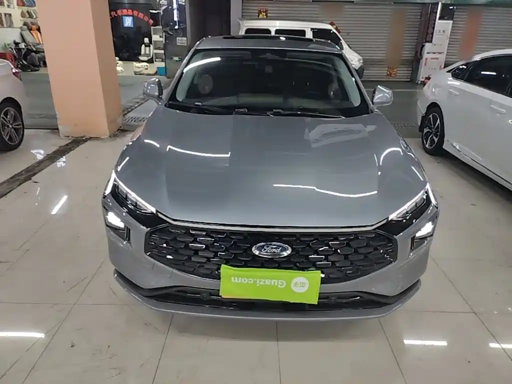 Ford Mondeo 2025 2.0T EcoBoost Luxury