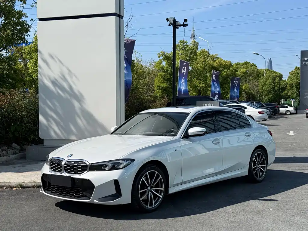 BMW 3 Series 2023