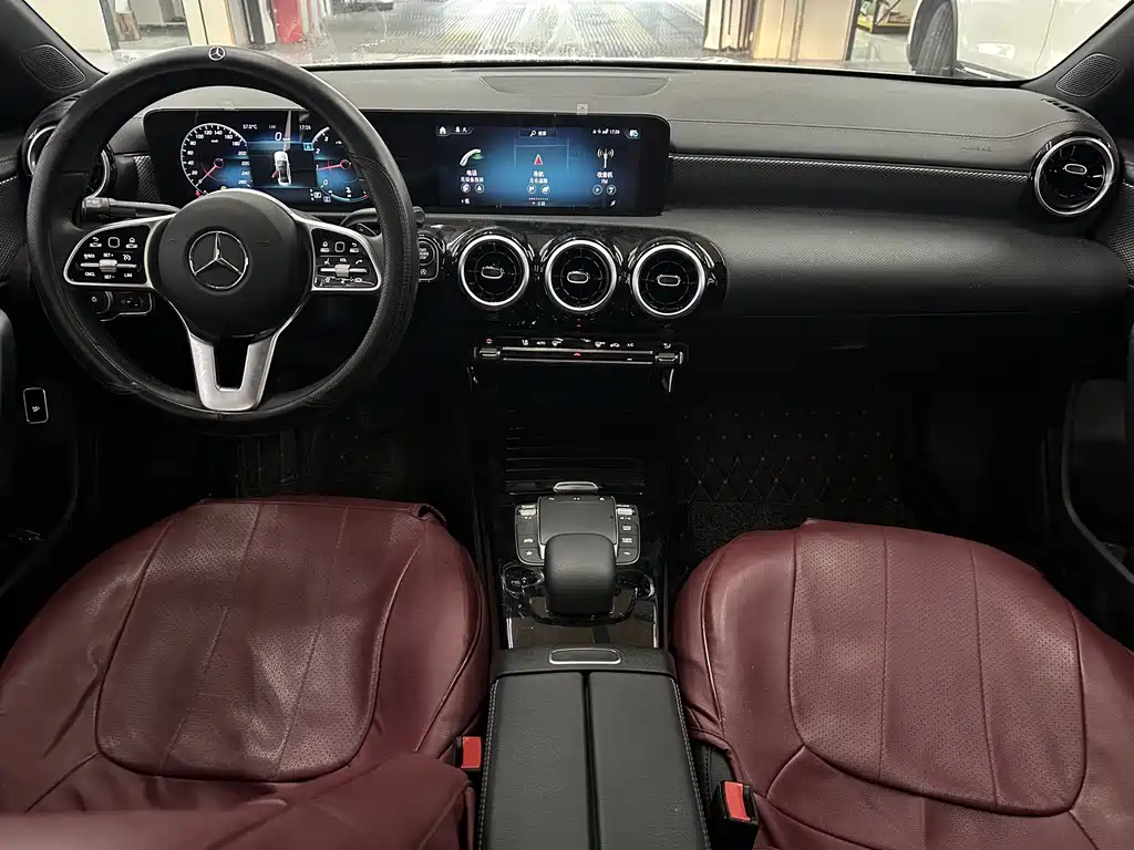 Mercedes-Benz A-Class — миниатюра 6