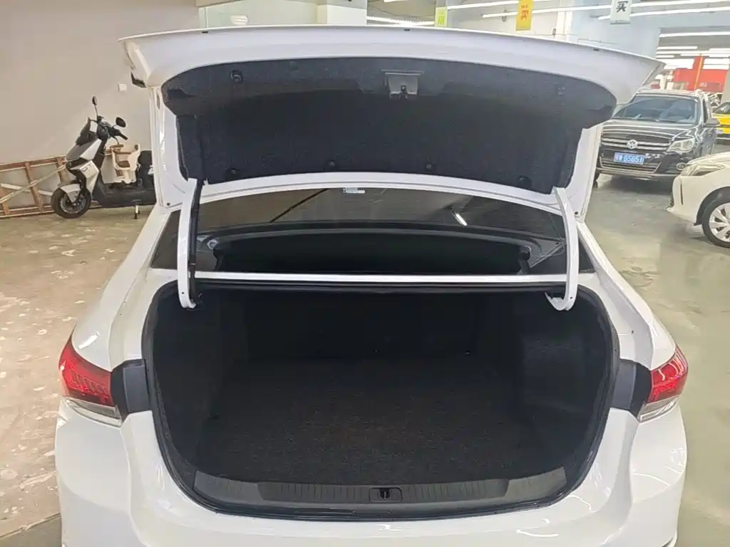 Buick Excelle — миниатюра 19
