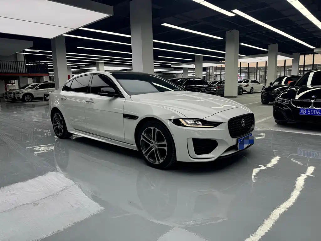 Jaguar XEL 2021 2.0T 200PS R-DYNAMIC Sport