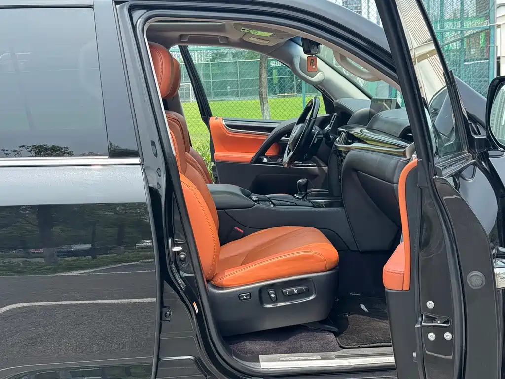 Lexus LX 2017 570 Luxury