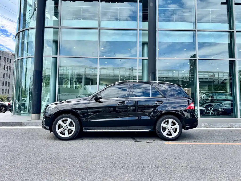 Mercedes-Benz M-Class — миниатюра 6