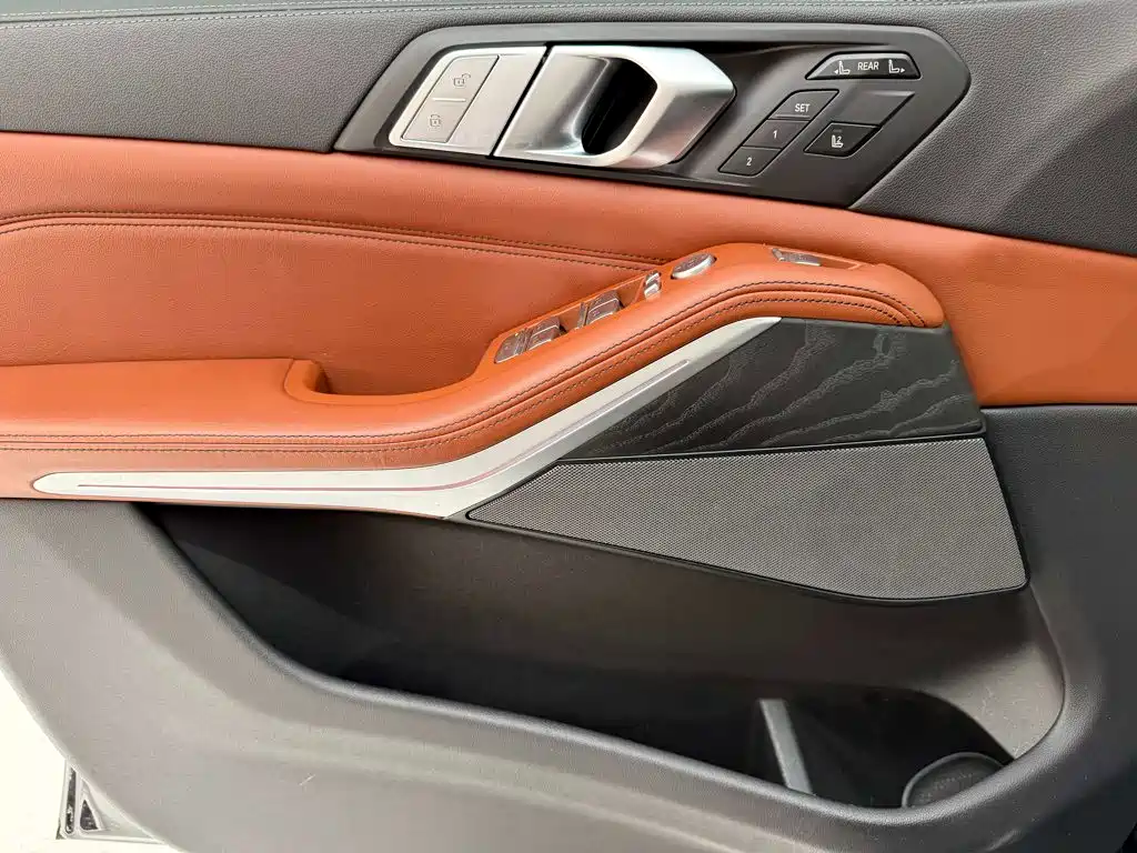 BMW X7 — миниатюра 16