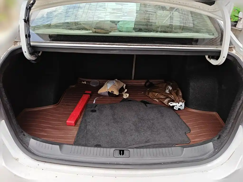 Buick Excelle — миниатюра 10