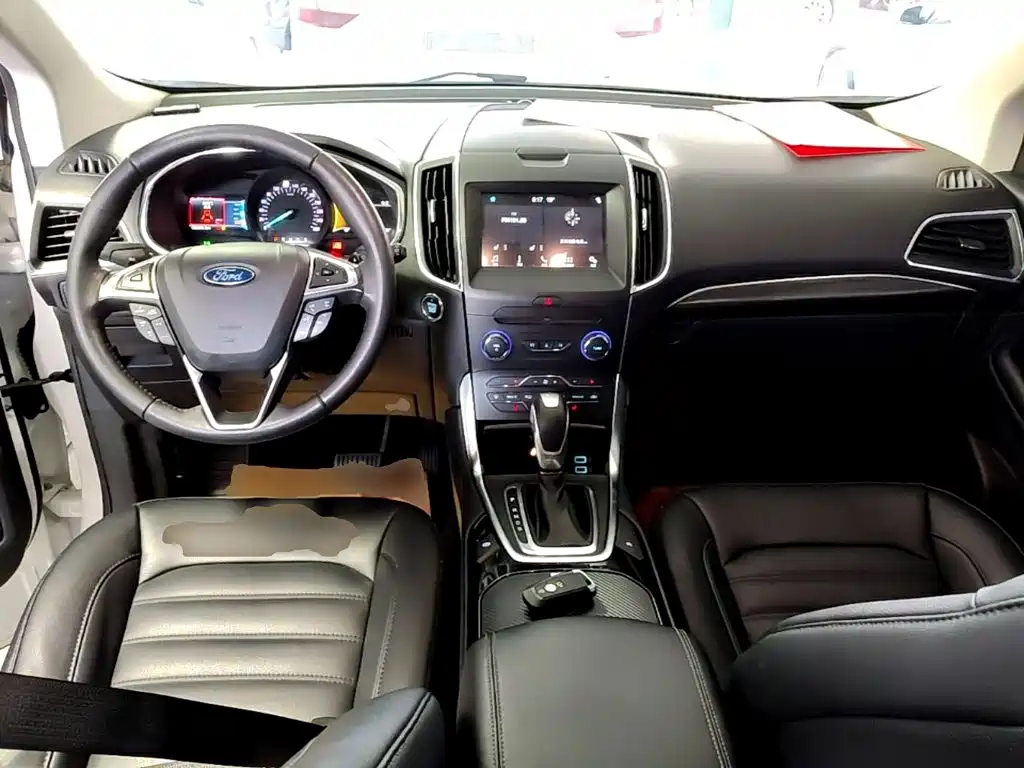 Ford Edge — миниатюра 10