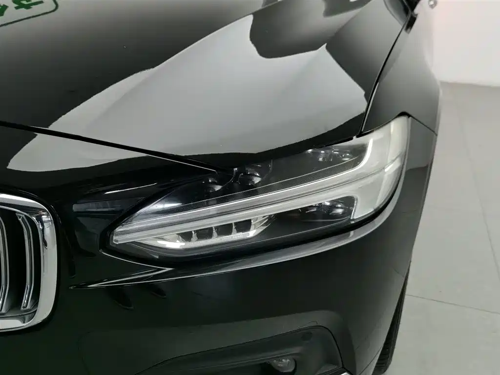 Volvo S90 2021 B5 Luxury
