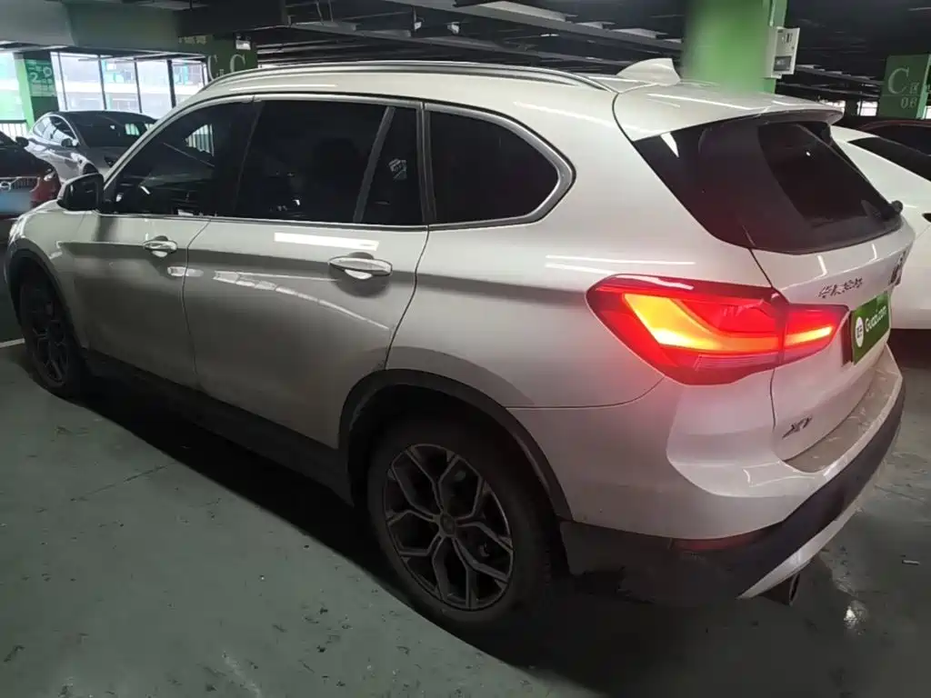 BMW X1 — миниатюра 5