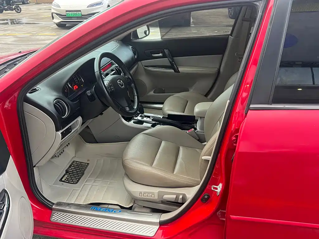 Mazda Mazda6 2011 2.0L AT Luxury
