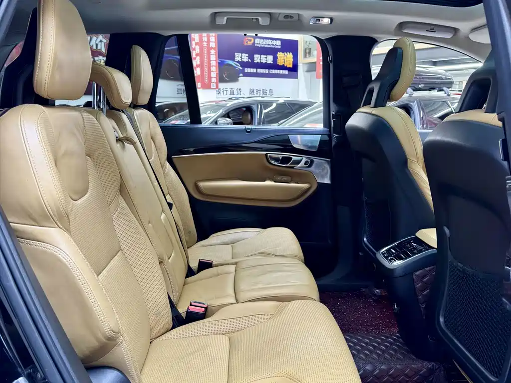 Volvo XC90 — миниатюра 15