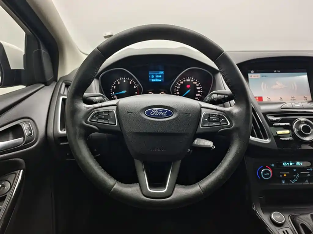 Ford Focus — миниатюра 6