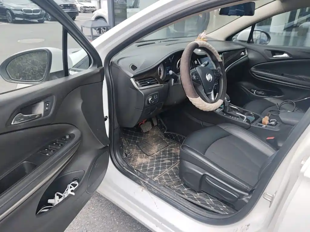 Buick Verano — миниатюра 14