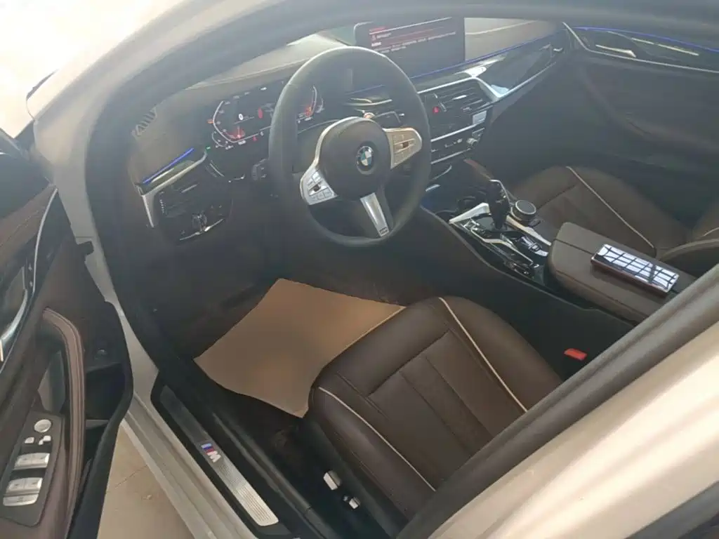 BMW 5 Series — миниатюра 16