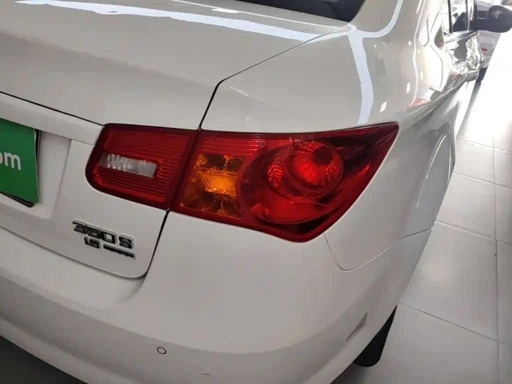Roewe 350 — миниатюра 8