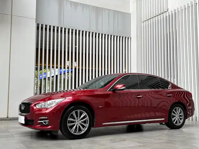 INFINITI  Q50L 2017