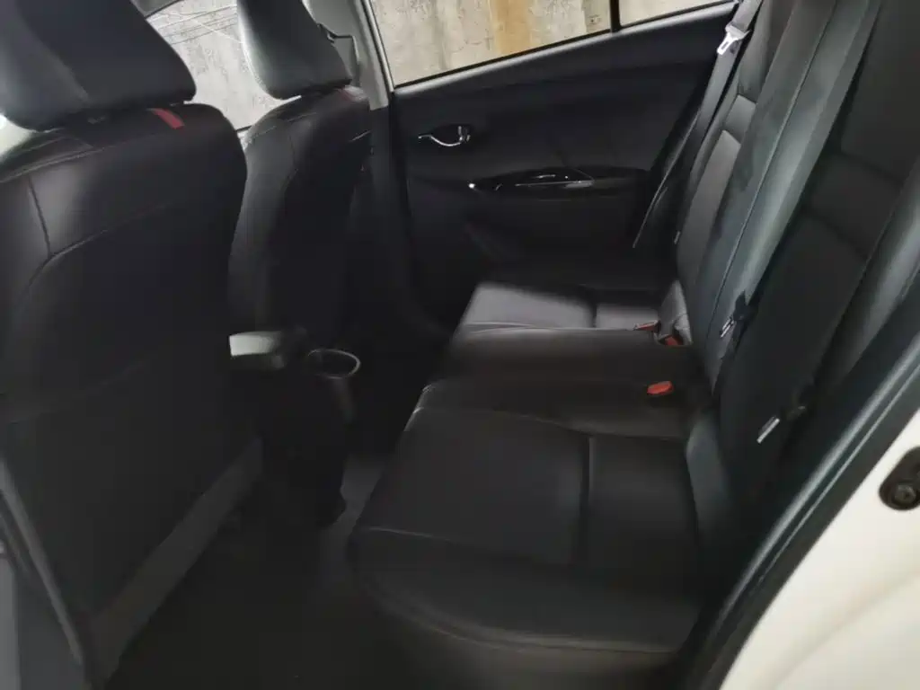 Toyota Yaris L — миниатюра 17