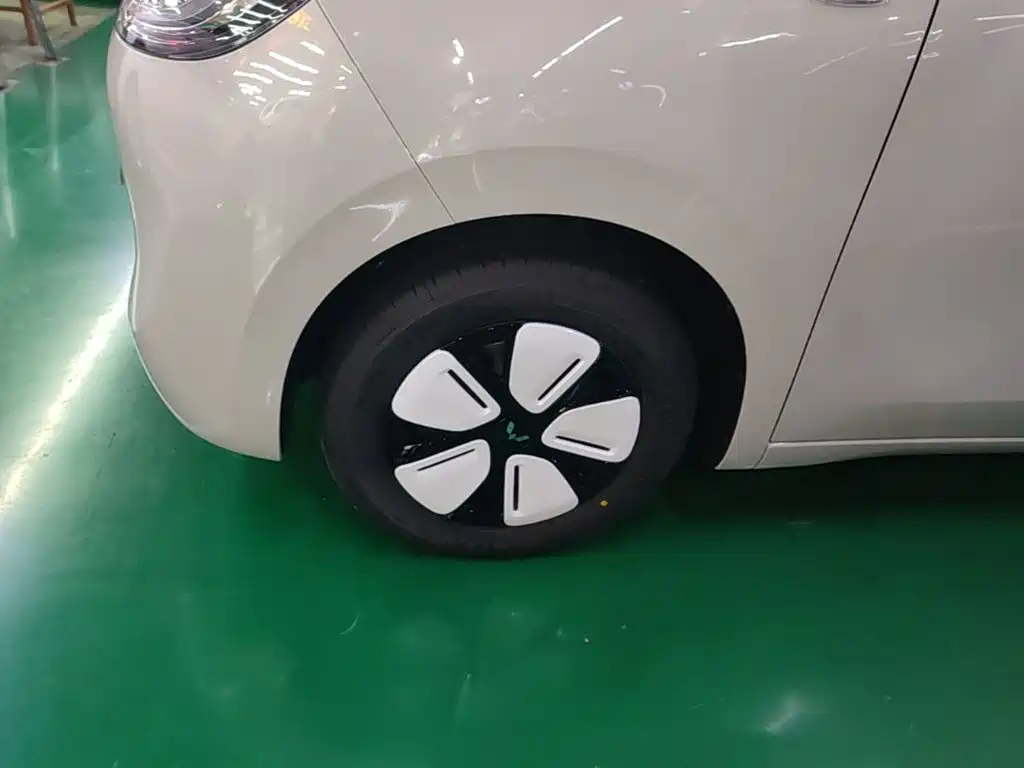 Wuling MINIEV — миниатюра 23