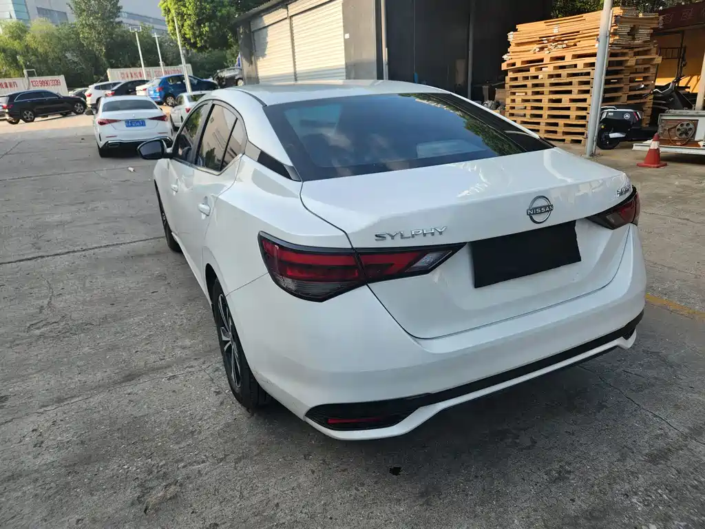 Nissan Sylphy — миниатюра 6