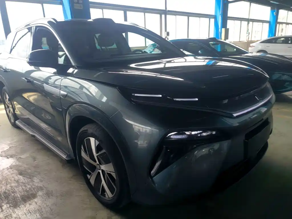 BYD Tang L - фото 4