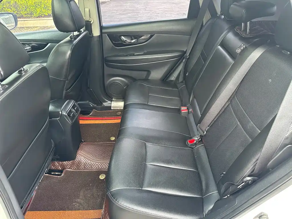 Nissan X-Trail — миниатюра 32