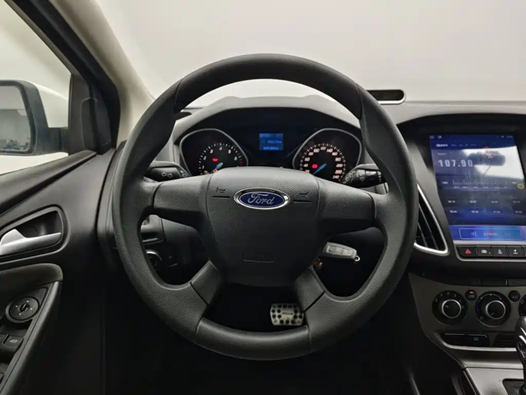 Ford Focus — миниатюра 7