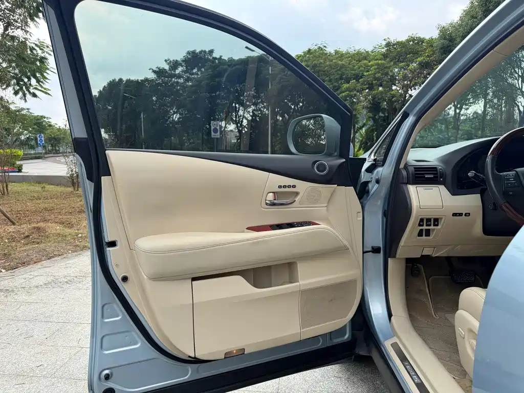 Lexus RX Classic — миниатюра 7