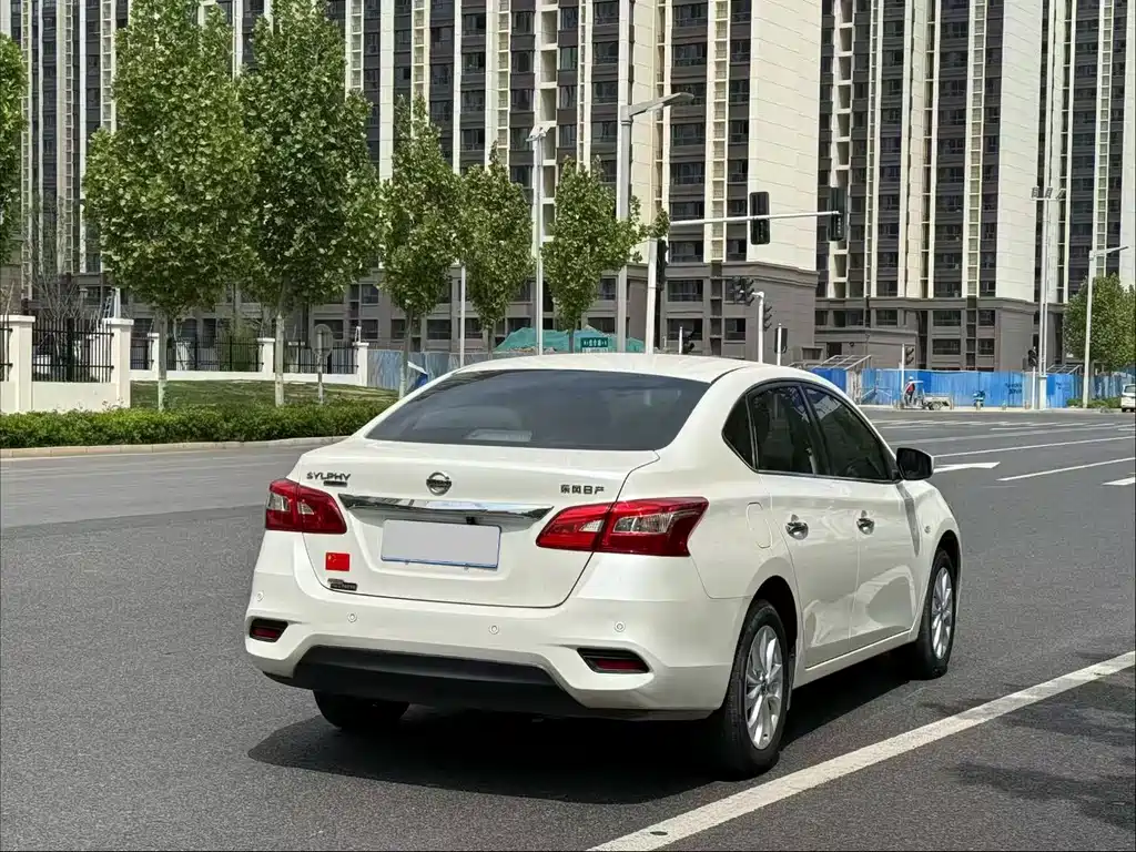 Nissan Sylphy — миниатюра 9