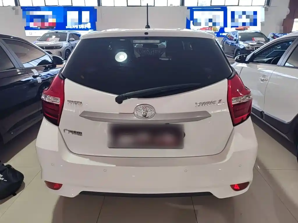 Toyota Yaris L — миниатюра 6