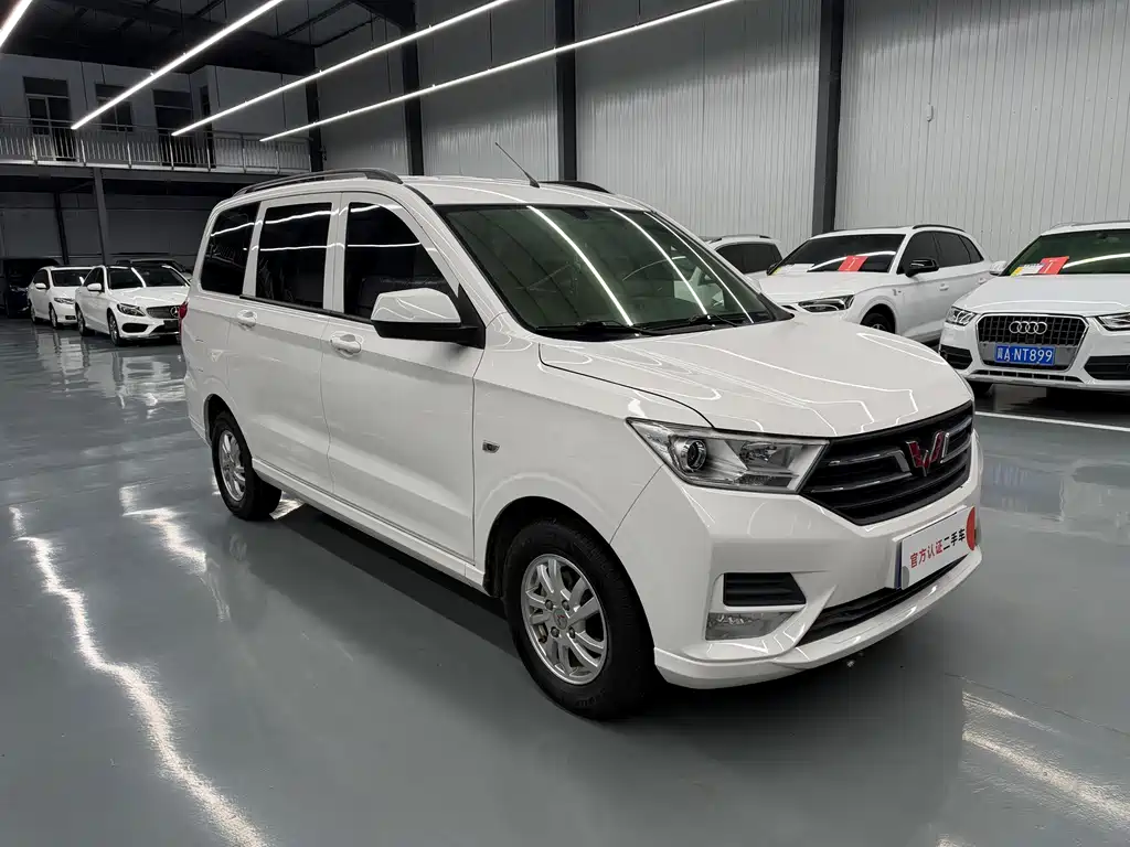 Wuling Hongguang — миниатюра 3