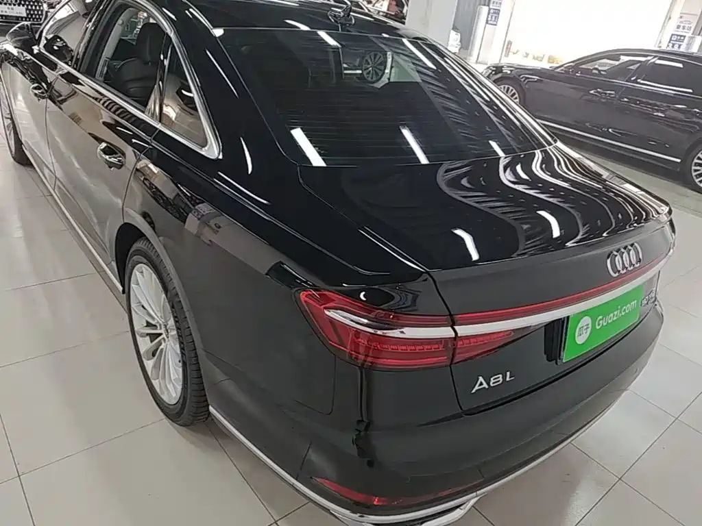 Audi A8 — миниатюра 6