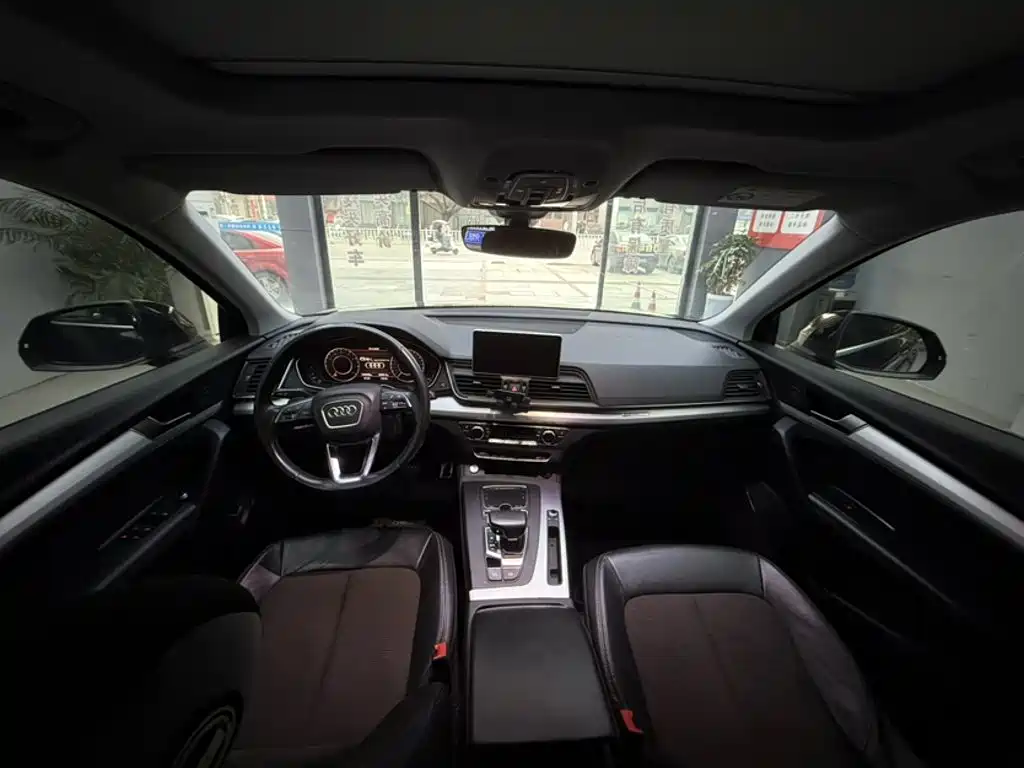 Audi Q5L 2018 40 TFSI Fashion V