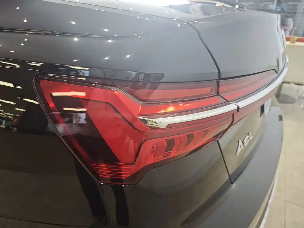 Audi A6L — миниатюра 4