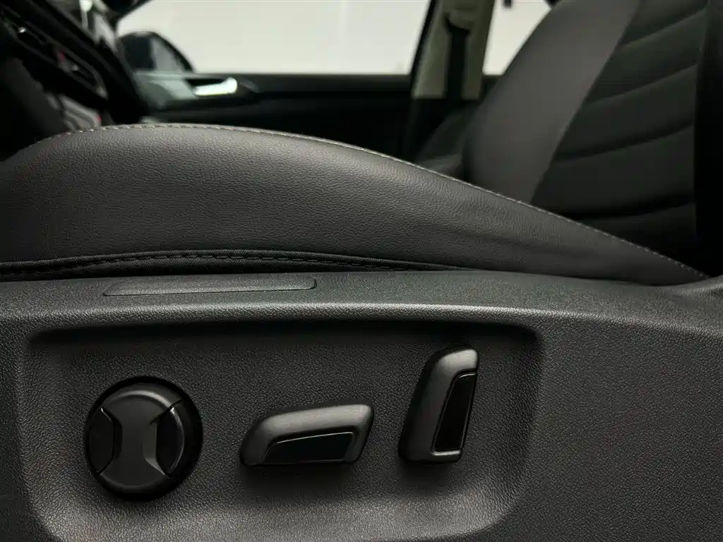 Volkswagen Tharu 2022 280TSI Luxury