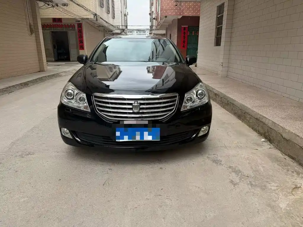 Toyota Crown — миниатюра 2