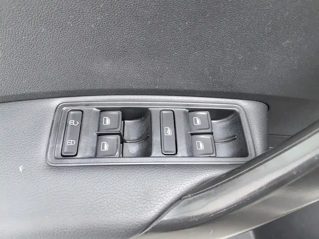 Volkswagen Santana — миниатюра 9