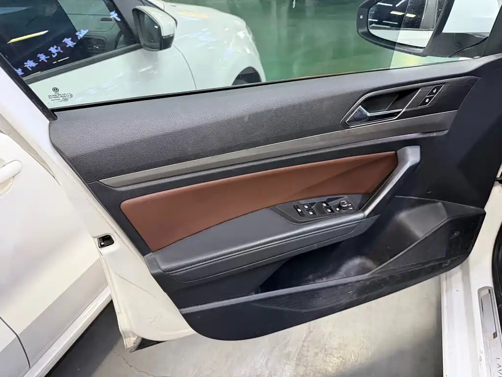 Volkswagen Lavida — миниатюра 9