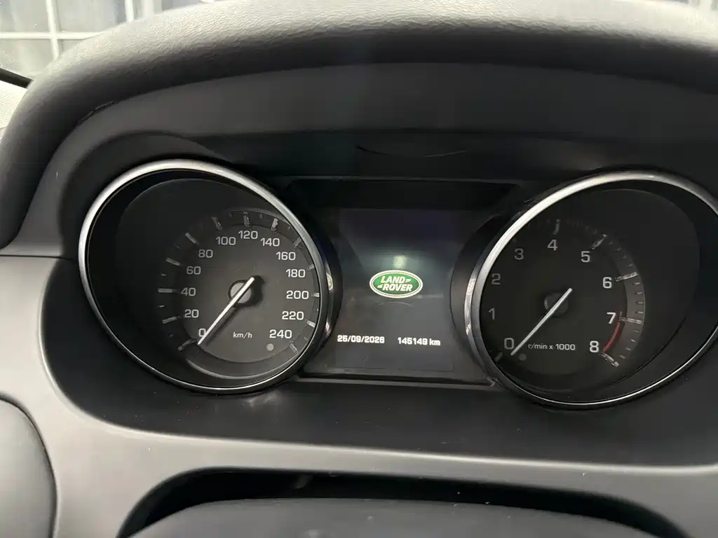 Land Rover Discovery Sport — миниатюра 4