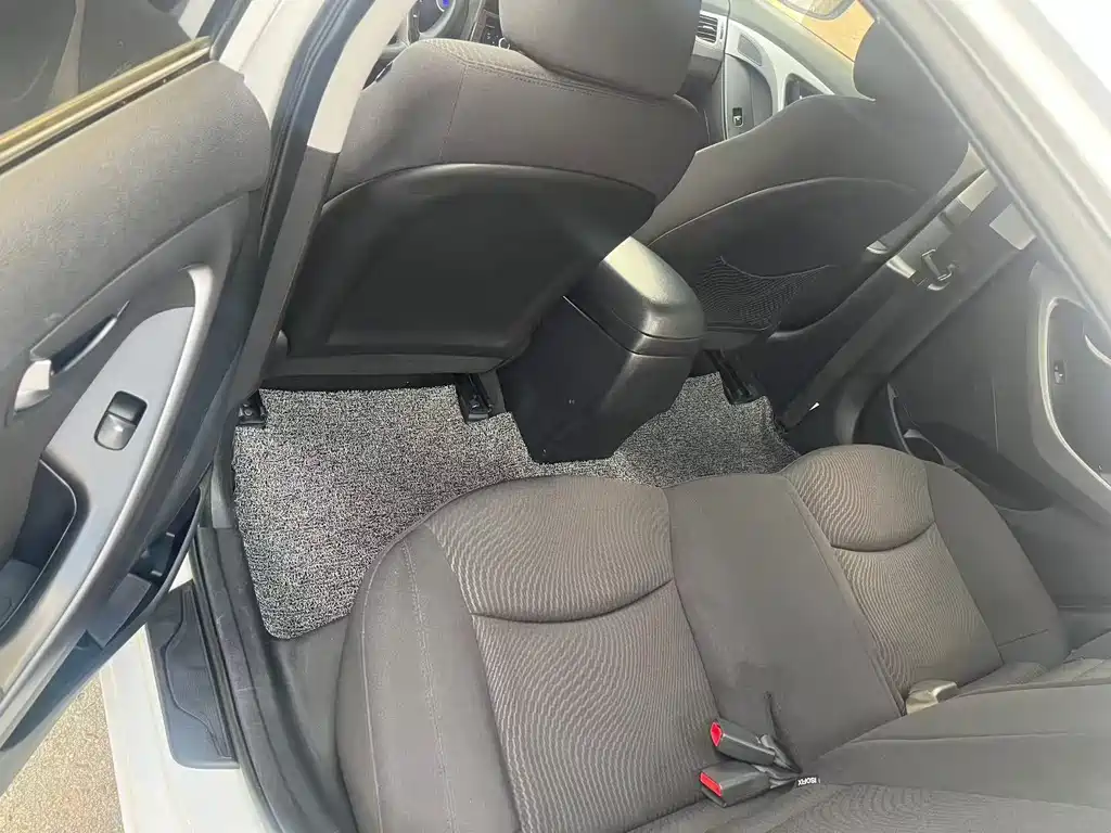 Hyundai Elantra Langdong 1.6L Auto Premium Type, фото 8