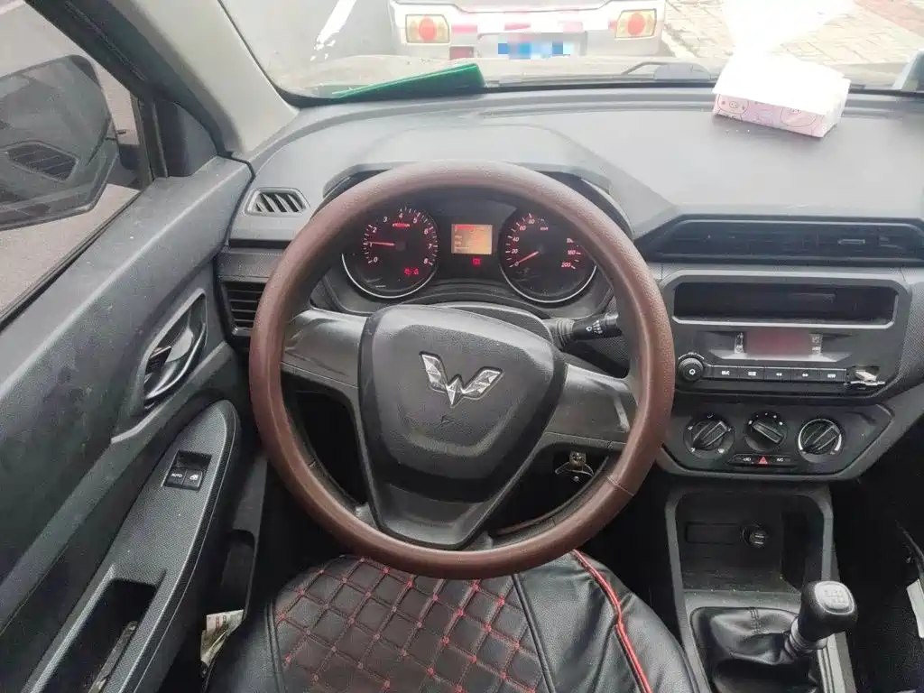 Wuling Hongguang — миниатюра 6