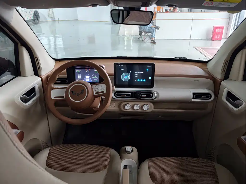 Wuling MINIEV — миниатюра 9